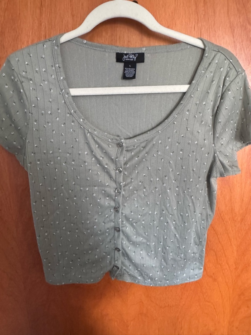 JustFab Sage Green Short Sleeve Buttoned Crop Top with Studs
